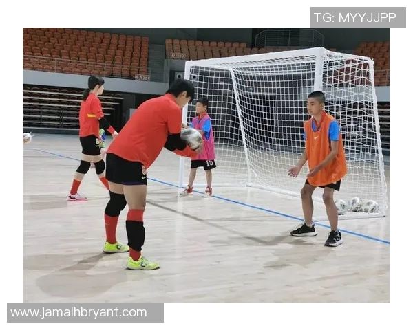 提升球技的秘密武器足球训练服的选择与搭配技巧分享